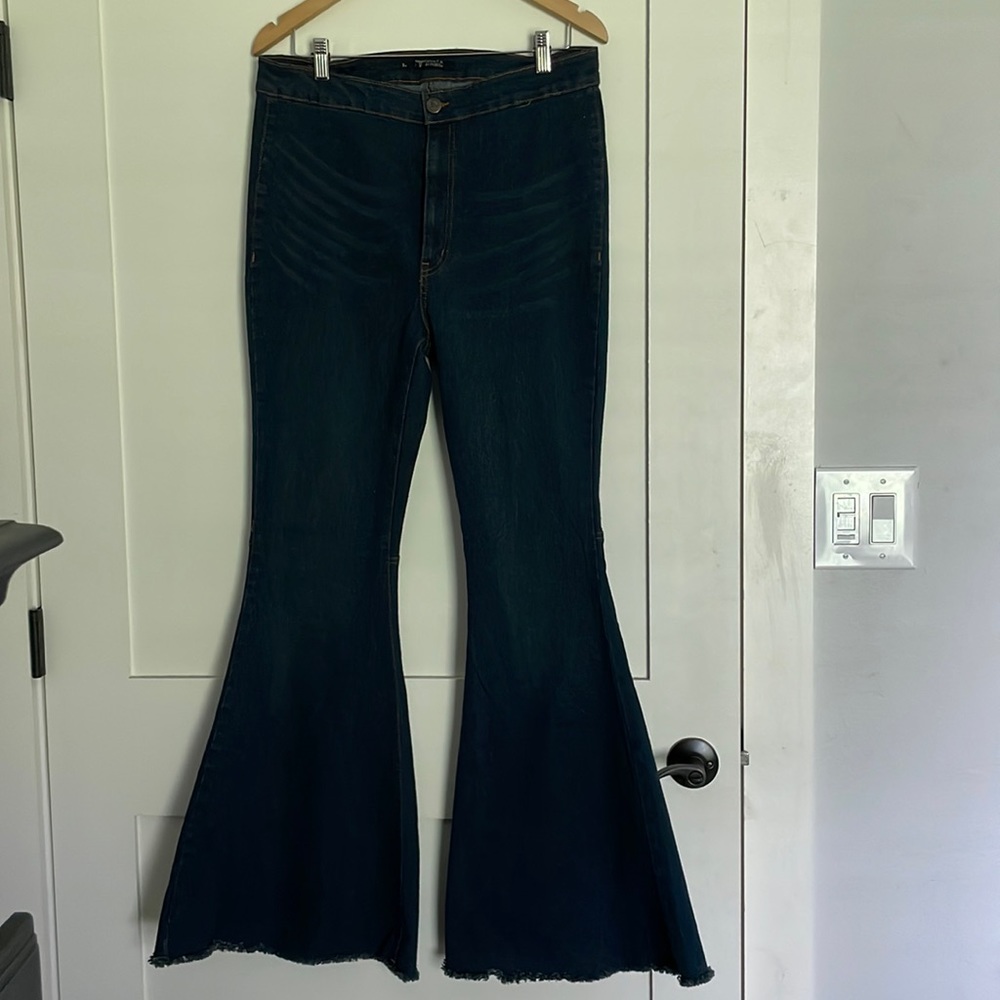 NWOT Lucky & Blessed Bell Bottom Jeans